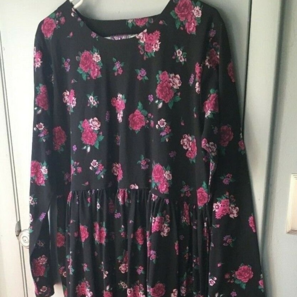 STORYBOOK HEIRLOOM Dress black pink flowers Modest